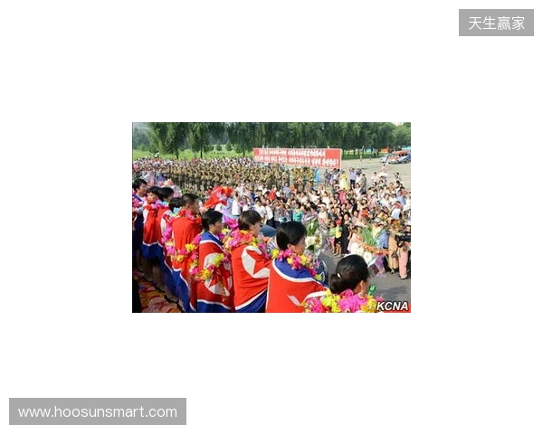 夺得湘超冠军！永州队球员乘坐花车回城，市民夹道欢迎