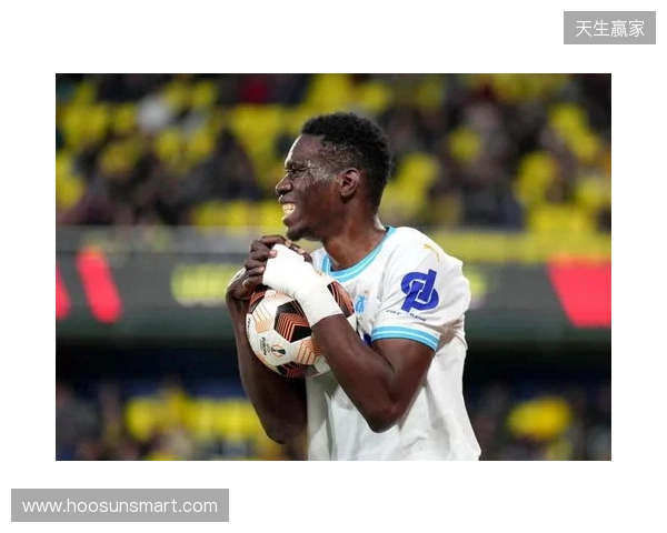 水晶宫vs狼队：迪恩-亨德森、伊斯梅拉-萨尔首发，若泽-萨、乌戈-布埃诺出战